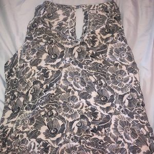 Black and white flower shirt by Old Navy!